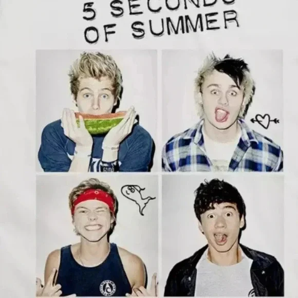 5 Seconds of Summer T-Shirt Hot Topic Size S - Picture 2 of 2